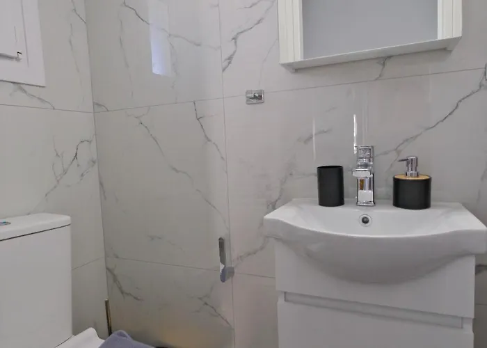 Ag Living Two * 테살로니키