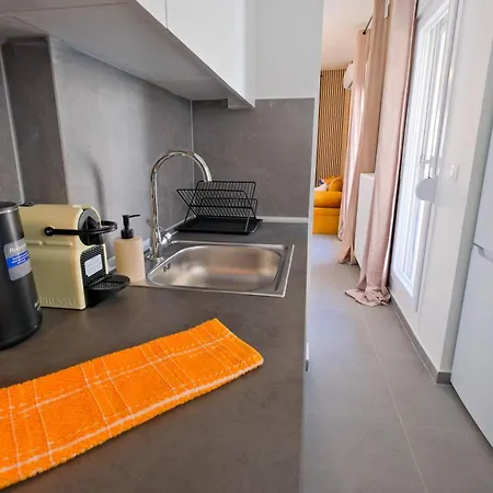 Ag Living Two * 塞萨洛尼基